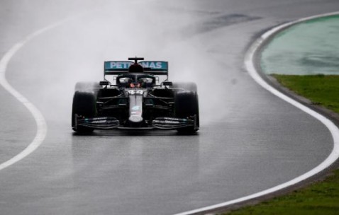 中超直播-汉密尔顿续约进展缓慢 梅奔母公司视拉塞尔为备选